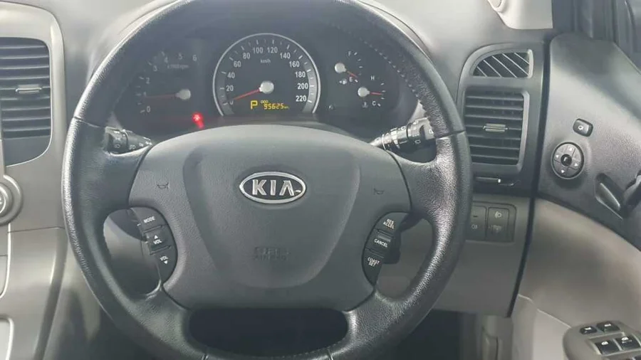 Used 2012 Kia Sedona 2.2CRDi - One Way Auto