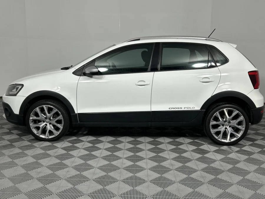 Used 2015 Volkswagen Cross Polo 1.2TSI - WeBuyCars Lansdowne
