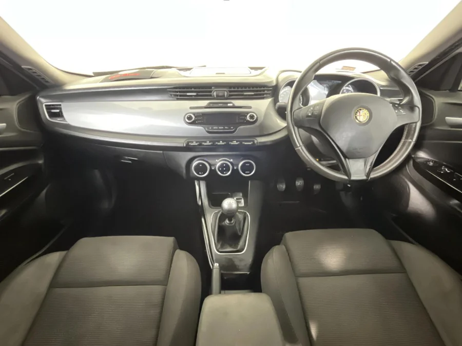 Used 2014 Alfa Romeo Giulietta 1.4TBi Distinctive - WeBuyCars Pietermaritzburg