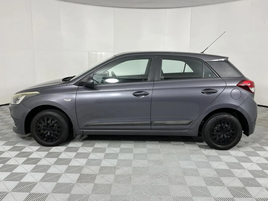 Used 2017 Hyundai i20 1.2 Motion - WeBuyCars Gqeberha