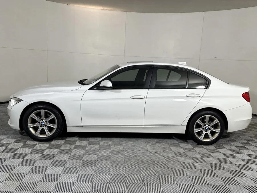 Used 2014 BMW 3 Series 320i sports-auto - WeBuyCars Midstream