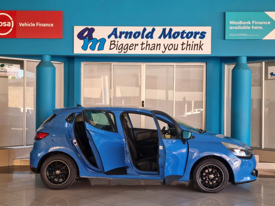 Used 2015 Renault Clio 66kW turbo Dynamique - Arnold Motors CC Used 2015 Renault Clio 66kW turbo Dynamique - Arnold Motors CC