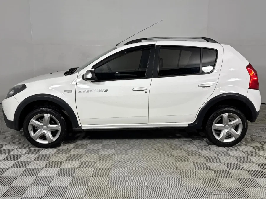 Used 2013 Renault Sandero Stepway 1.6 - WeBuyCars Silverlakes