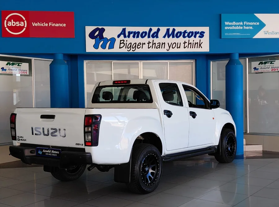 Used 2023 Isuzu D-Max Gen 6 250 double cab Hi-Ride manual - Arnold Motors CC