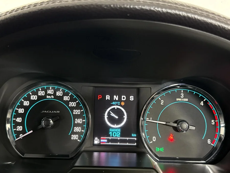 Used 2015 Jaguar XF 2.2D Luxury - WeBuyCars Midstream