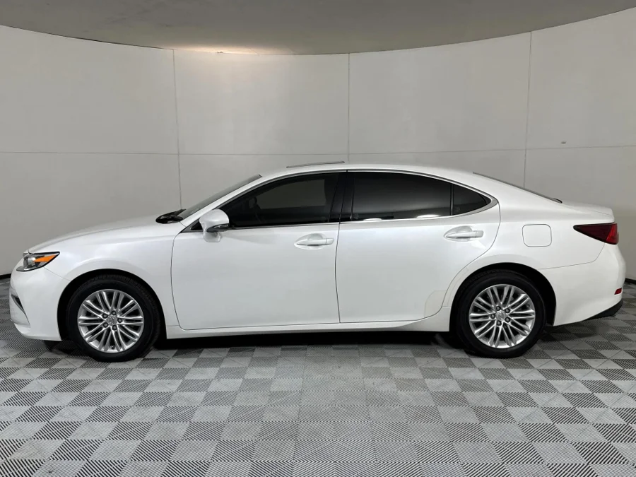 Used 2018 Lexus ES 250 EX - WeBuyCars Midstream