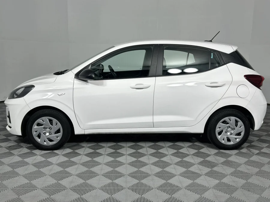 Used 2024 Hyundai Grand i10 1.2 Executive sedan manual - WeBuyCars Richmond