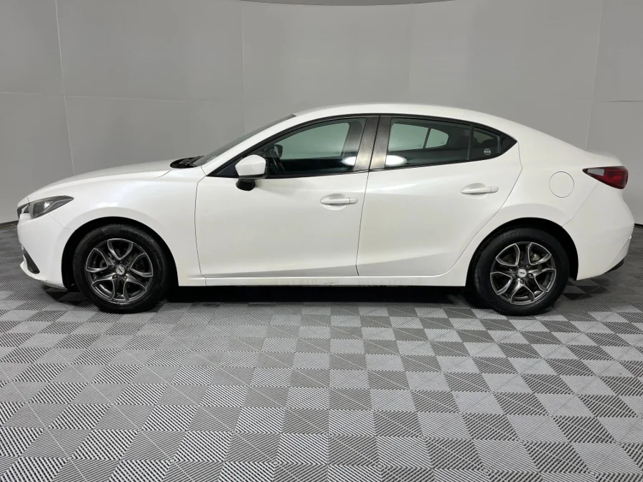 Used 2014 Mazda Mazda3 sedan 1.6 Active - WeBuyCars Montana