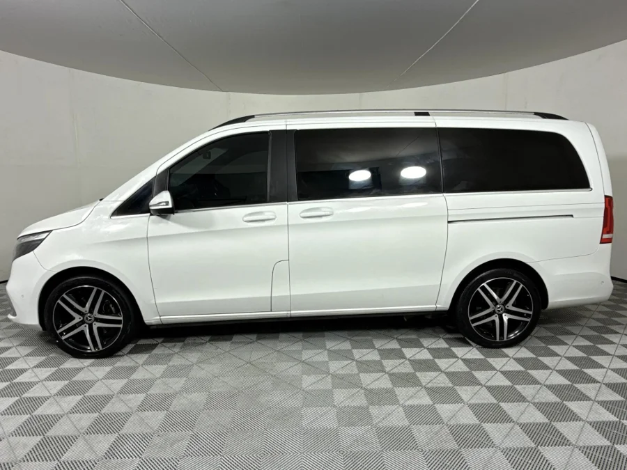 Used 2023 Mercedes-Benz V-Class V250d Avantgarde AMG Line - WeBuyCars The Dome