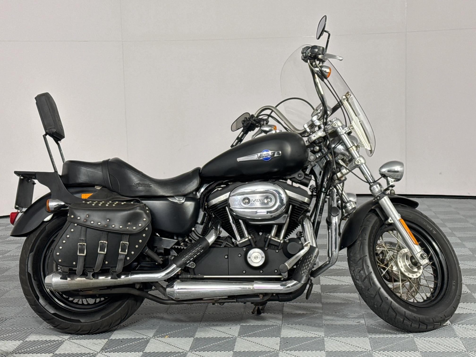 Used 2016 Harley Davidson Sportster Xl1200 Custom