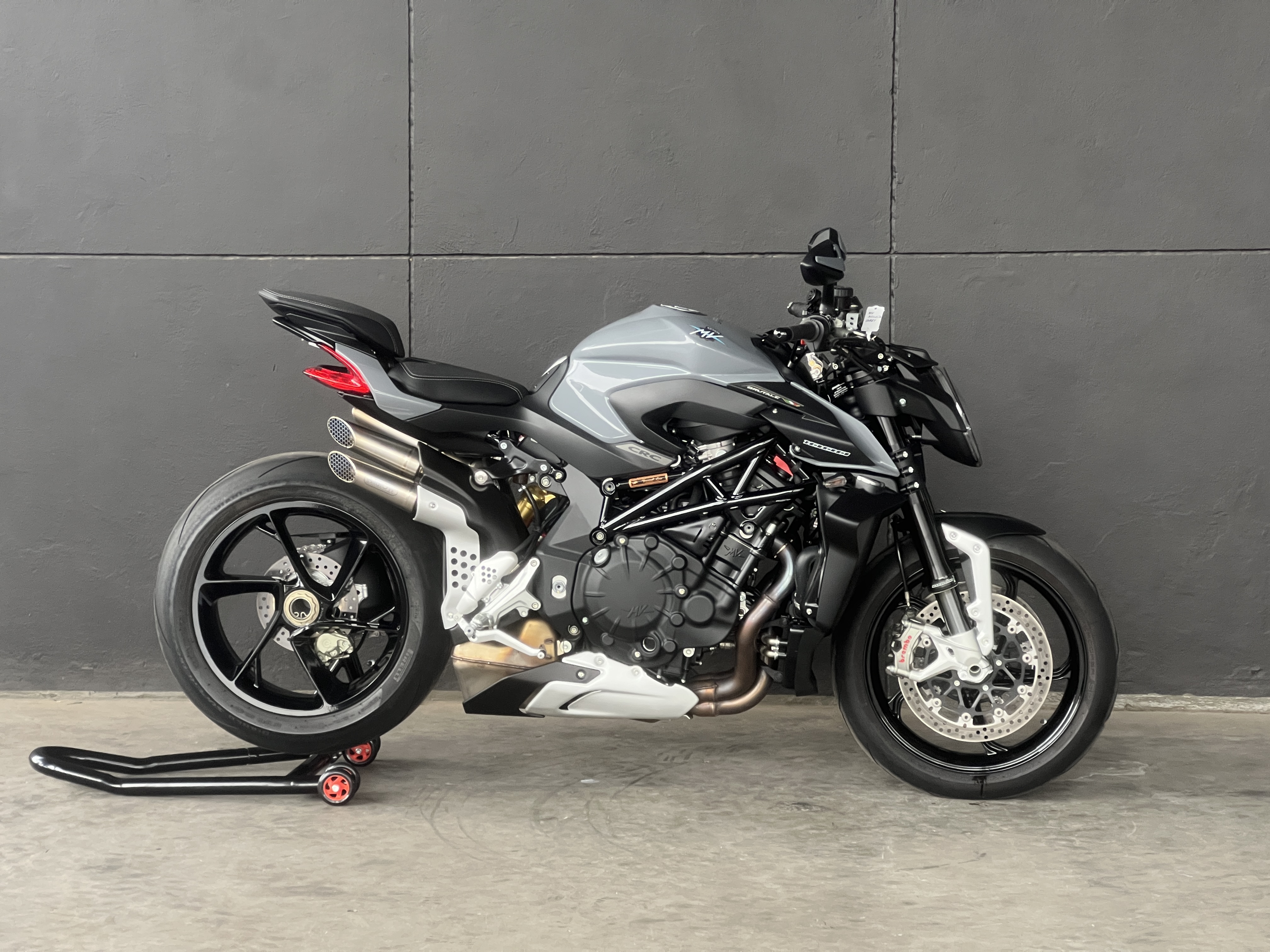 MV AGUSTA BRUTALE 1000