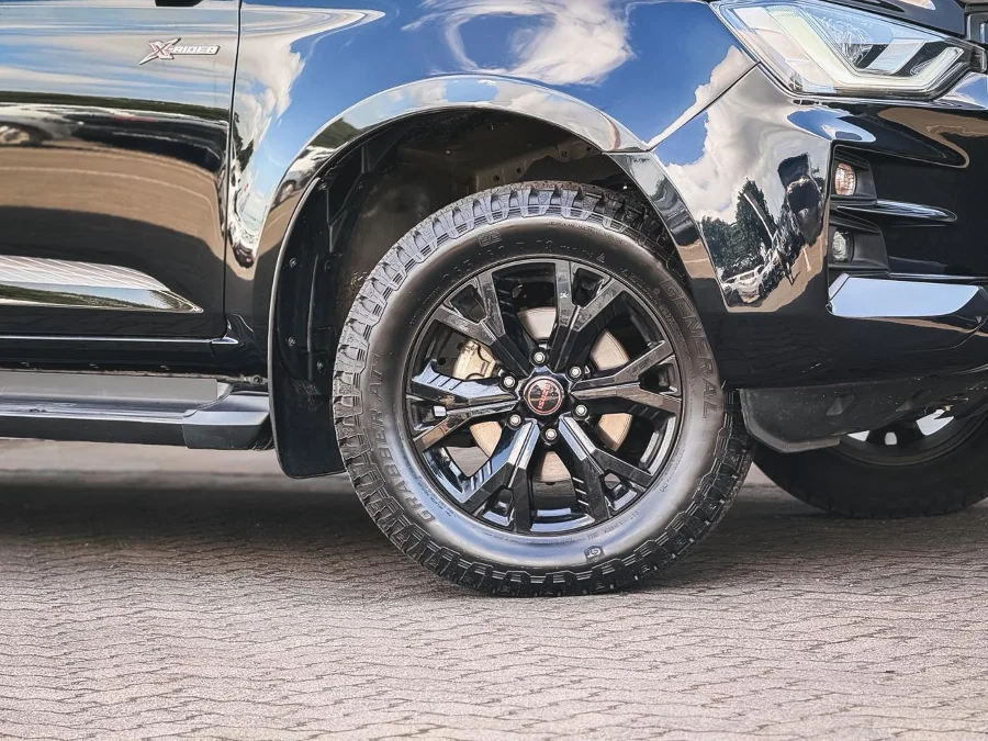Used 2025 Isuzu D-Max 1.9TD double cab LS X-Rider manual - Isuzu Richards Bay Used 2025 Isuzu D-Max 1.9TD double cab LS X-Rider manual - Isuzu Richards Bay