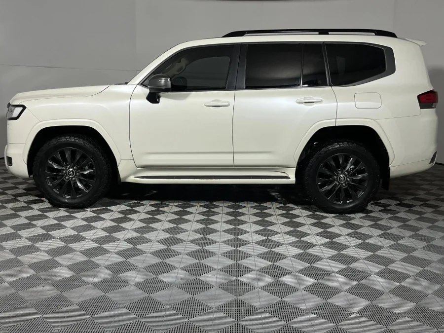 Used 2021 Toyota Land Cruiser 300 3.5T ZX - WeBuyCars Germiston