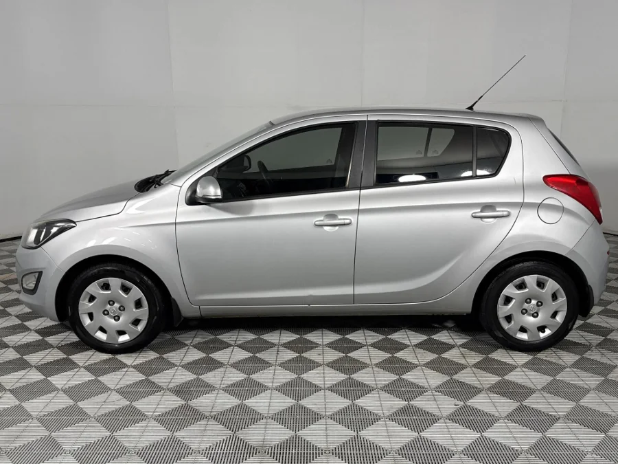 Used 2013 Hyundai i20 1.4 Fluid - WeBuyCars Lansdowne