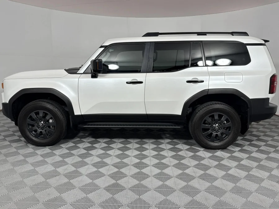 Used 2024 Toyota Land Cruiser Prado 2.8GD VX-R - WeBuyCars Lansdowne