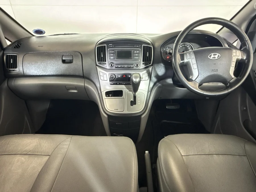 Used 2016 Hyundai H-1 2.5VGTi bus Elite 9-seater - WeBuyCars Midstream