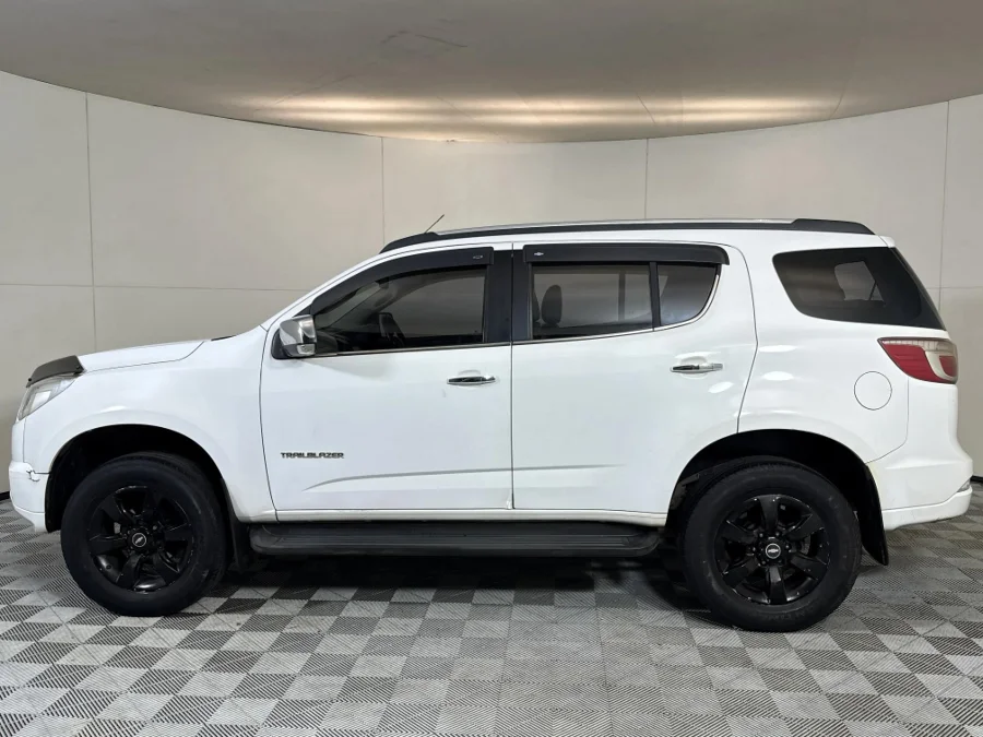 Used 2014 Chevrolet Trailblazer 2.8D LTZ auto - WeBuyCars Midstream Used 2014 Chevrolet Trailblazer 2.8D LTZ auto - WeBuyCars Midstream