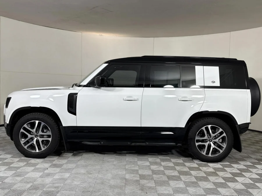 Used 2024 Land Rover Defender 110 D300 X-Dynamic HSE - WeBuyCars Germiston