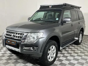 Used 2015 Mitsubishi Pajero 5-door 3.2DI-D GLS Exceed Pajero Legend Limited Edition 100 Used 2015 Mitsubishi Pajero 5-door 3.2DI-D GLS Exceed Pajero Legend Limited Edition 100
