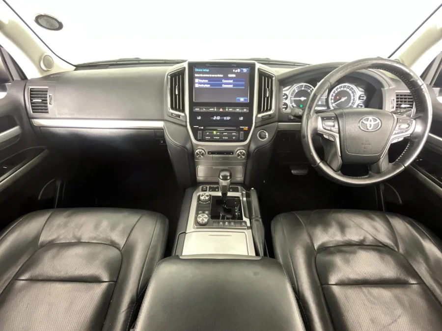 Used 2017 Toyota Land Cruiser 200 4.5D-4D V8 VX - WeBuyCars Mbombela