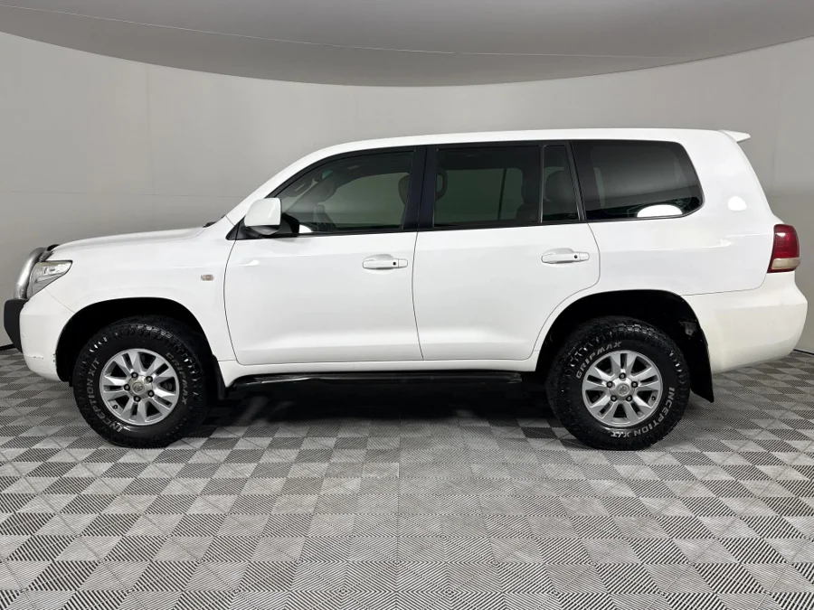 Used 2008 Toyota Land Cruiser 200 4.5D-4D VX - WeBuyCars Vereeniging