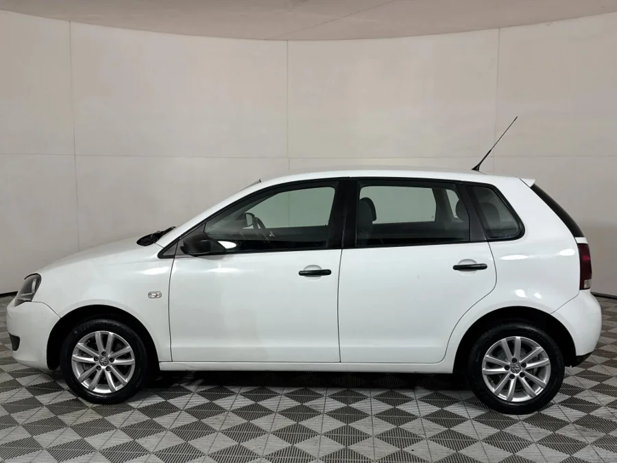 Used 2016 Volkswagen Polo Vivo hatch 1.4 Conceptline - WeBuyCars JHB South