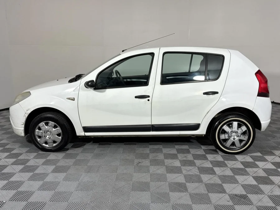 Used 2009 Renault Sandero 1.6 Dynamique - WeBuyCars Germiston Used 2009 Renault Sandero 1.6 Dynamique - WeBuyCars Germiston