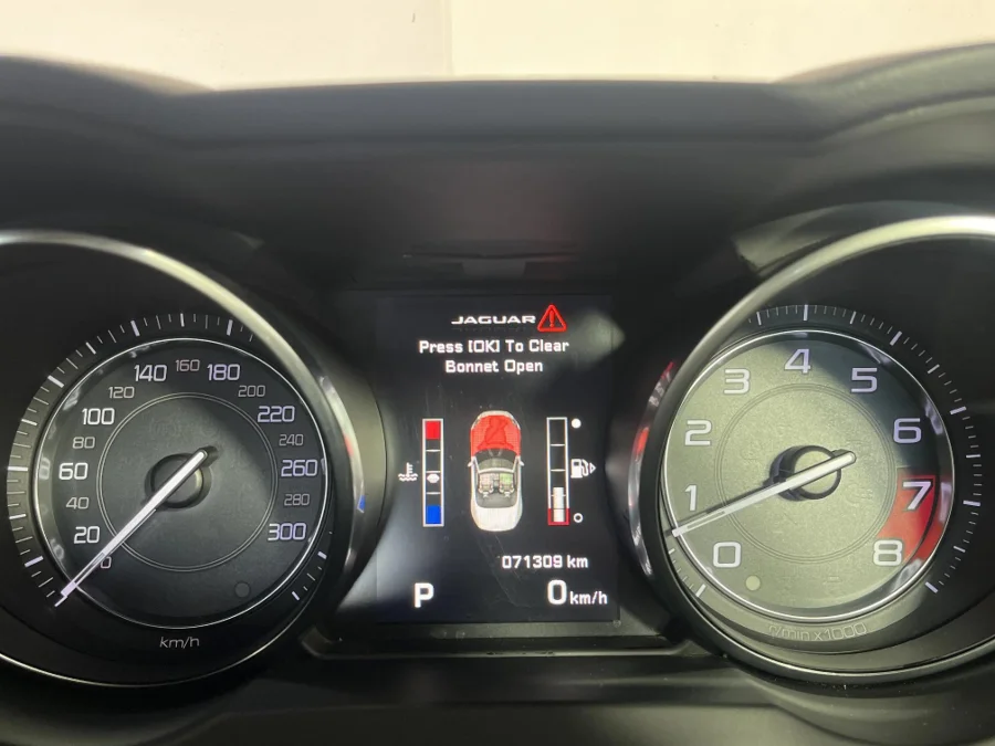 Used 2014 Jaguar F-Type convertible - WeBuyCars JHB South Used 2014 Jaguar F-Type convertible - WeBuyCars JHB South