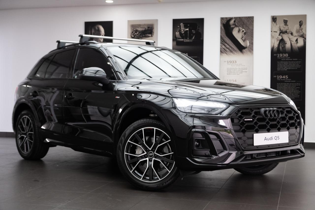 New 2026 Audi Q5 40TDI quattro Black Edition