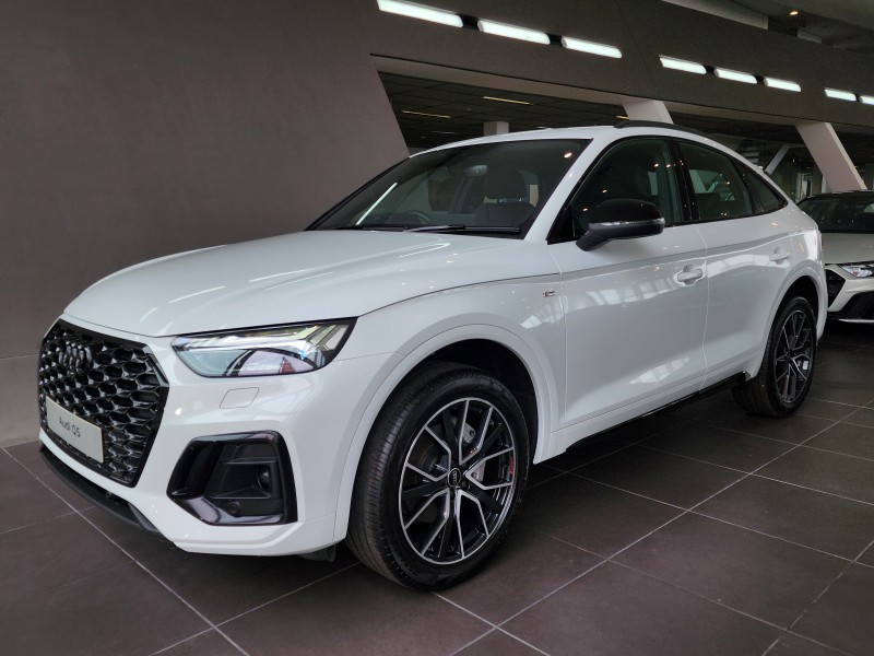 New 2026 Audi Q5 Sportback 40TDI quattro Black Edition