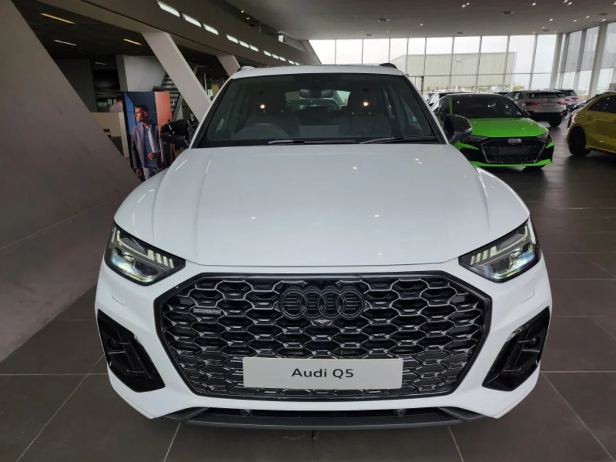 New 2026 Audi Q5 Sportback 40TDI quattro Black Edition - Audi Centre Somerset West New New 2026 Audi Q5 Sportback 40TDI quattro Black Edition - Audi Centre Somerset West New