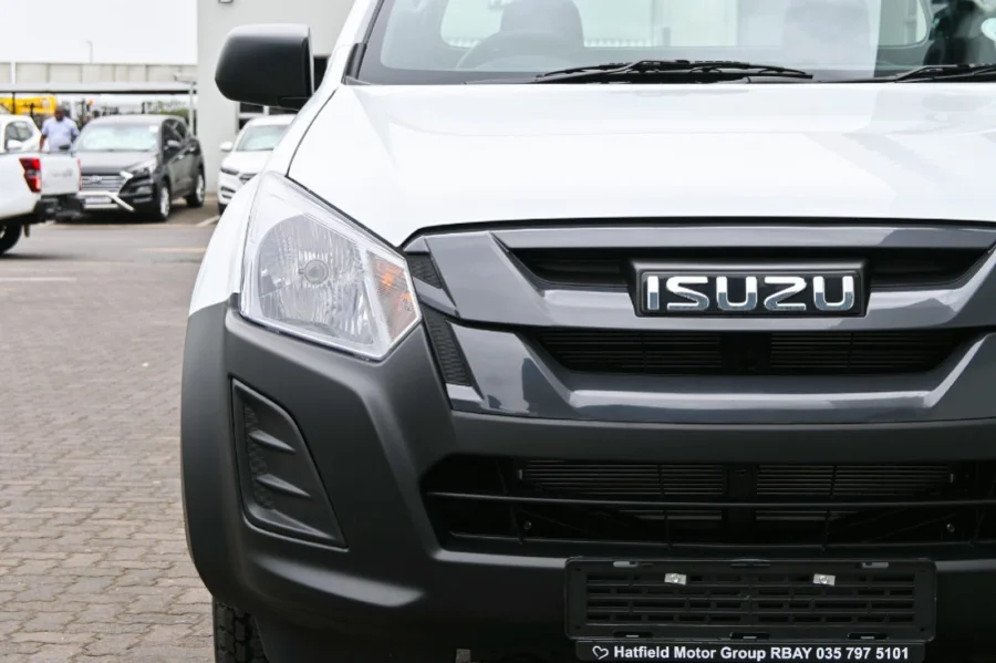 New 2026 Isuzu D-Max Gen 6 250 single cab Fleetside safety - Isuzu Richards Bay New