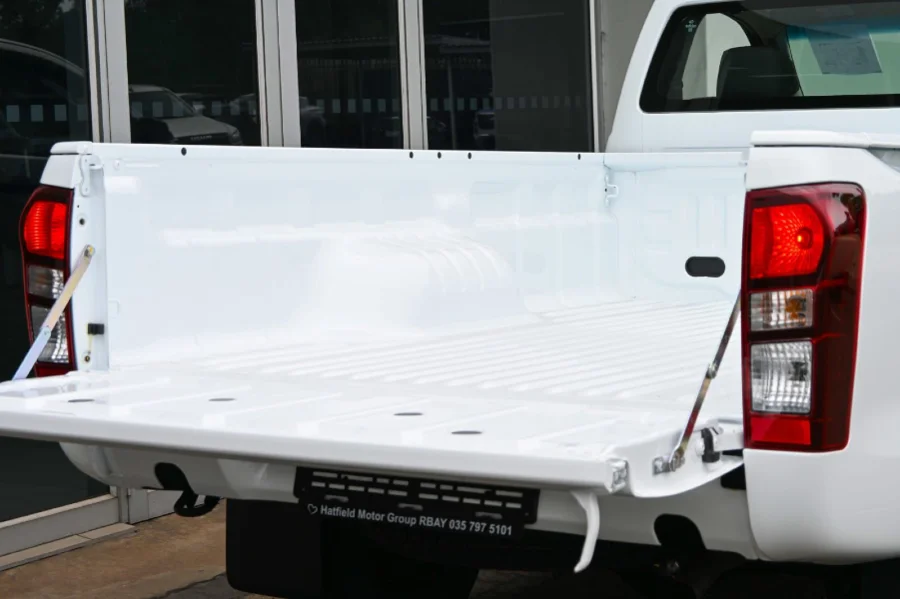 New 2026 Isuzu D-Max Gen 6 250 single cab Fleetside safety - Isuzu Richards Bay New