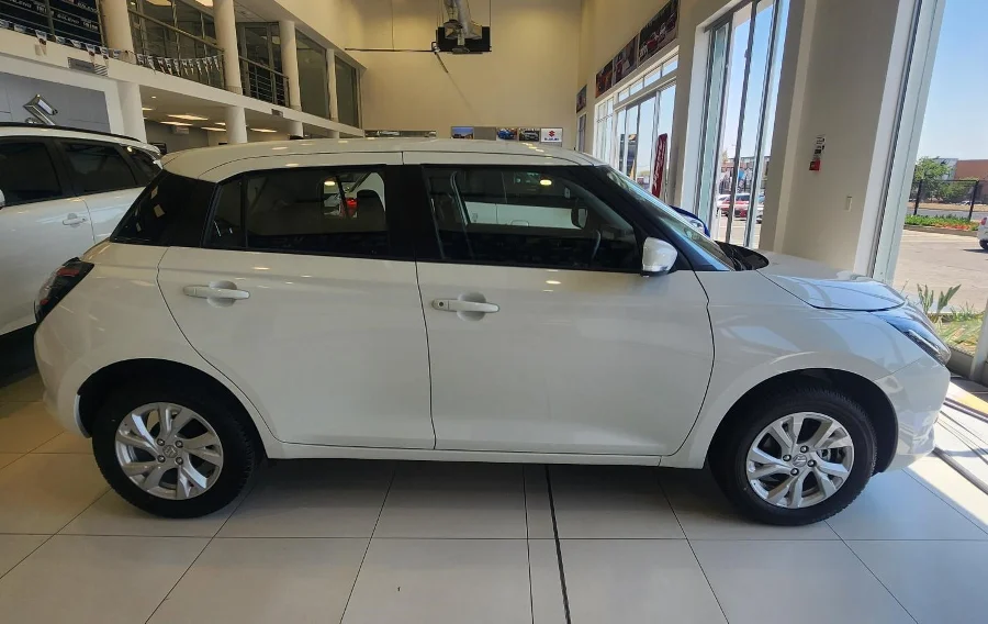 New 2026 Suzuki Swift 1.2 GL+ manual - Suzuki Fourways New