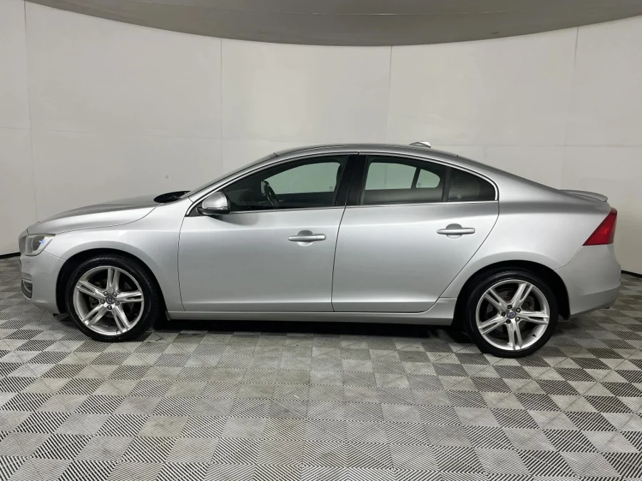 Used 2017 Volvo S60 T3 Momentum - WeBuyCars The Dome
