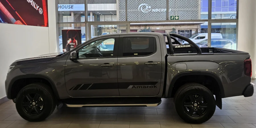 New 2026 Volkswagen Amarok 2.0TDI double cab Life auto - VW Braamfontein New
