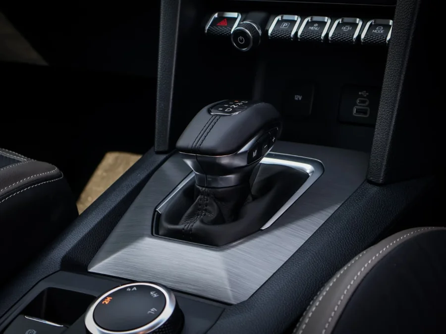 New 2026 Volkswagen Amarok 3.0TDI V6 double cab Aventura 4Motion - VW Commercial Hatfield New New 2026 Volkswagen Amarok 3.0TDI V6 double cab Aventura 4Motion - VW Commercial Hatfield New