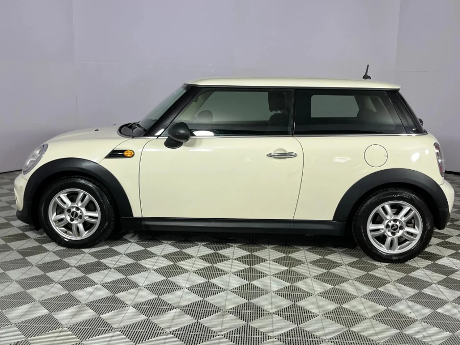 Used 2012 MINI Hatch One - WeBuyCars Montana