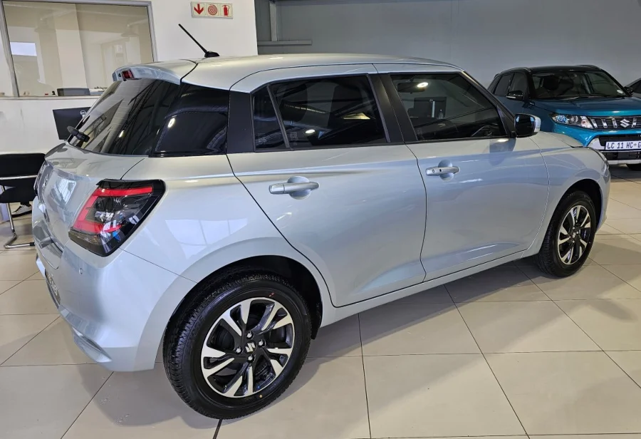 Used 2026 Suzuki Swift 1.2 GLX manual - Suzuki Fourways