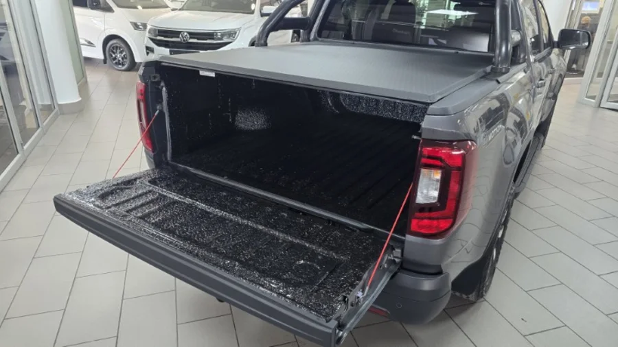Used 2026 Volkswagen Amarok 2.0BiTDI double cab Life 4Motion - VW Northcliff Pre-owned
