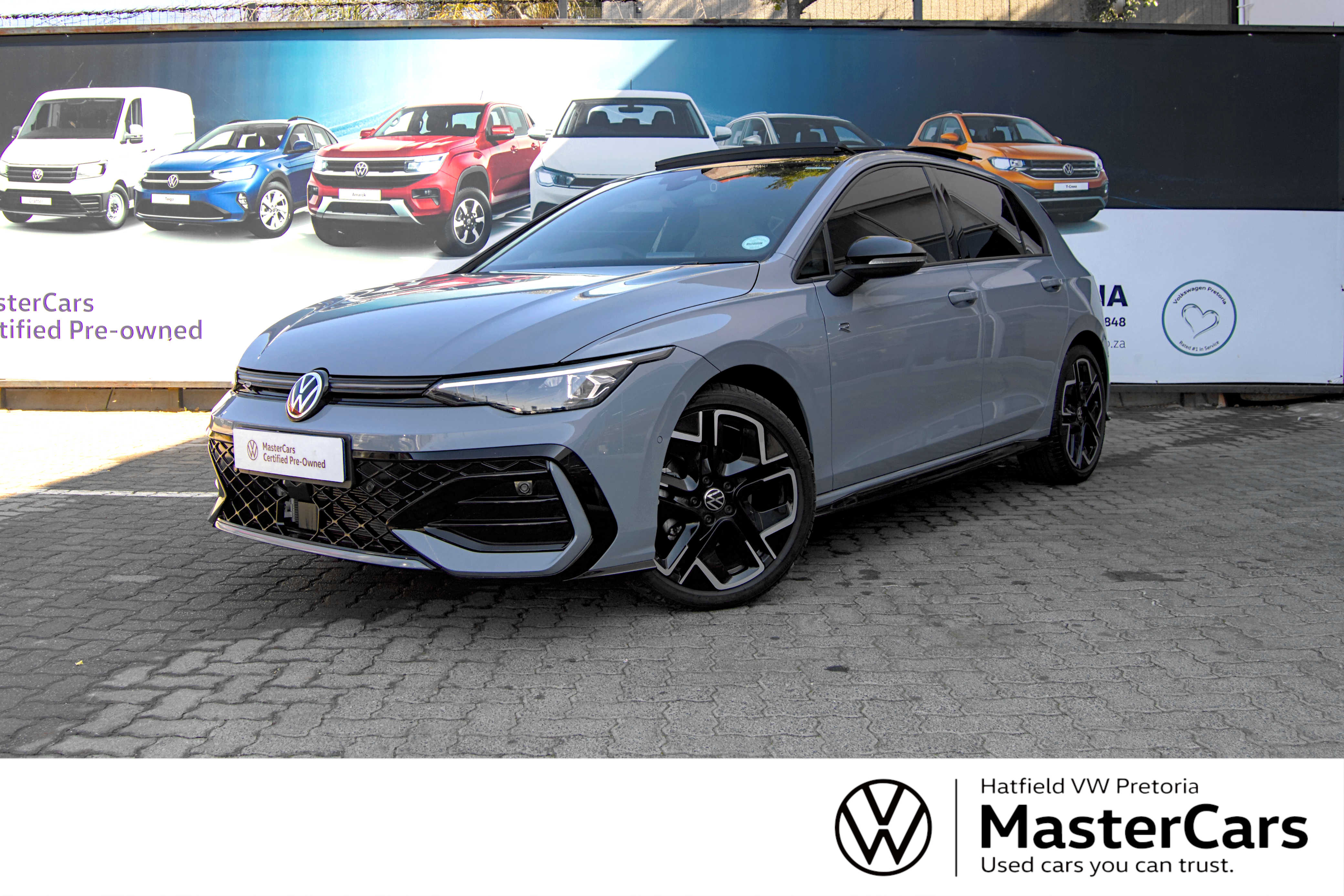 Used 2025 Volkswagen Golf 1.4TSI R-Line Plus