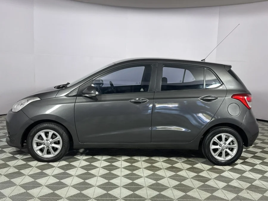 Used 2020 Hyundai Grand i10 1.0 Fluid hatch manual - WeBuyCars Durban Used 2020 Hyundai Grand i10 1.0 Fluid hatch manual - WeBuyCars Durban