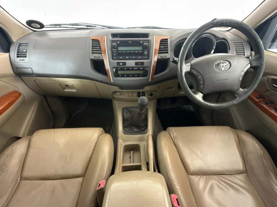 Used 2011 Toyota Fortuner 3.0D-4D - WeBuyCars JHB South