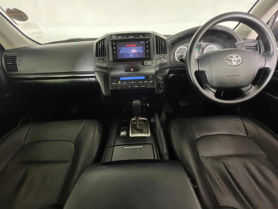 Used 2019 Toyota Land Cruiser 200 4.5D-4D V8 GX-R - WeBuyCars Montana