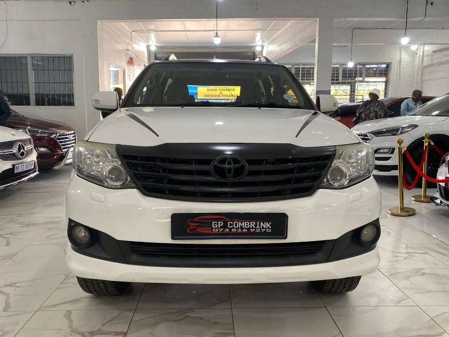 Used 2013 Toyota Fortuner 4.0 V6 Heritage Edition 4x4 - Marshalltown Auto Ridez Used 2013 Toyota Fortuner 4.0 V6 Heritage Edition 4x4 - Marshalltown Auto Ridez