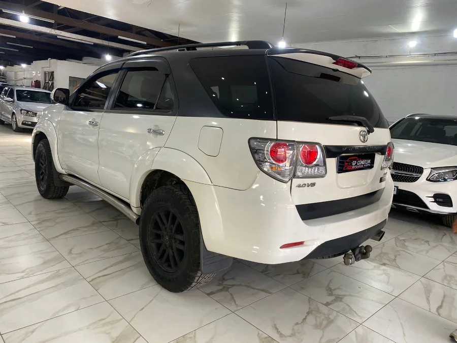 Used 2013 Toyota Fortuner 4.0 V6 Heritage Edition 4x4 - Marshalltown Auto Ridez Used 2013 Toyota Fortuner 4.0 V6 Heritage Edition 4x4 - Marshalltown Auto Ridez