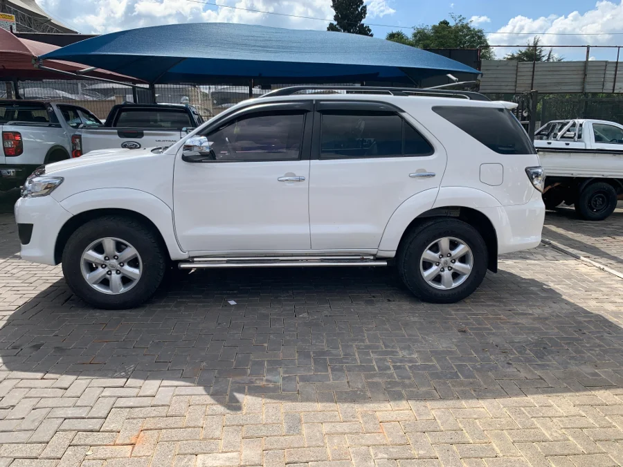 Used 2012 Toyota Fortuner 3.0D-4D 4x4 auto - Private Seller Used 2012 Toyota Fortuner 3.0D-4D 4x4 auto - Private Seller