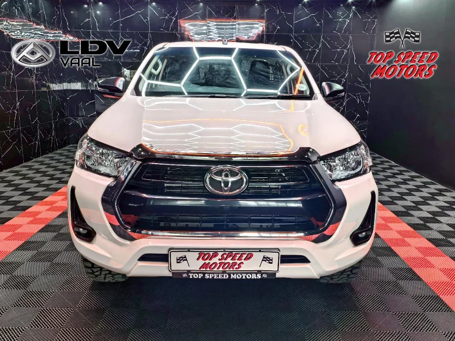 Used 2021 Toyota Hilux 2.4GD-6 Xtra cab Raider manual - Top Speed Motors Used 2021 Toyota Hilux 2.4GD-6 Xtra cab Raider manual - Top Speed Motors
