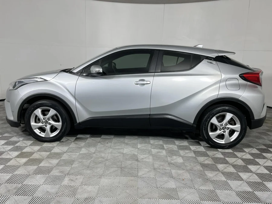 Used 2017 Toyota C-HR 1.2T Plus auto - WeBuyCars Riverhorse Used 2017 Toyota C-HR 1.2T Plus auto - WeBuyCars Riverhorse