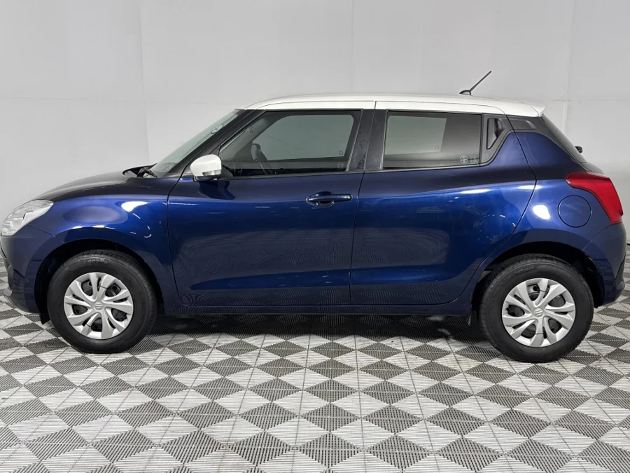 Used 2024 Suzuki Swift 1.2 GL manual - WeBuyCars Lansdowne